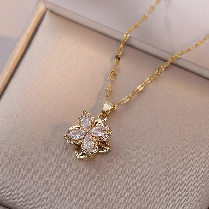 Fashionable retro-style clavicle necklace