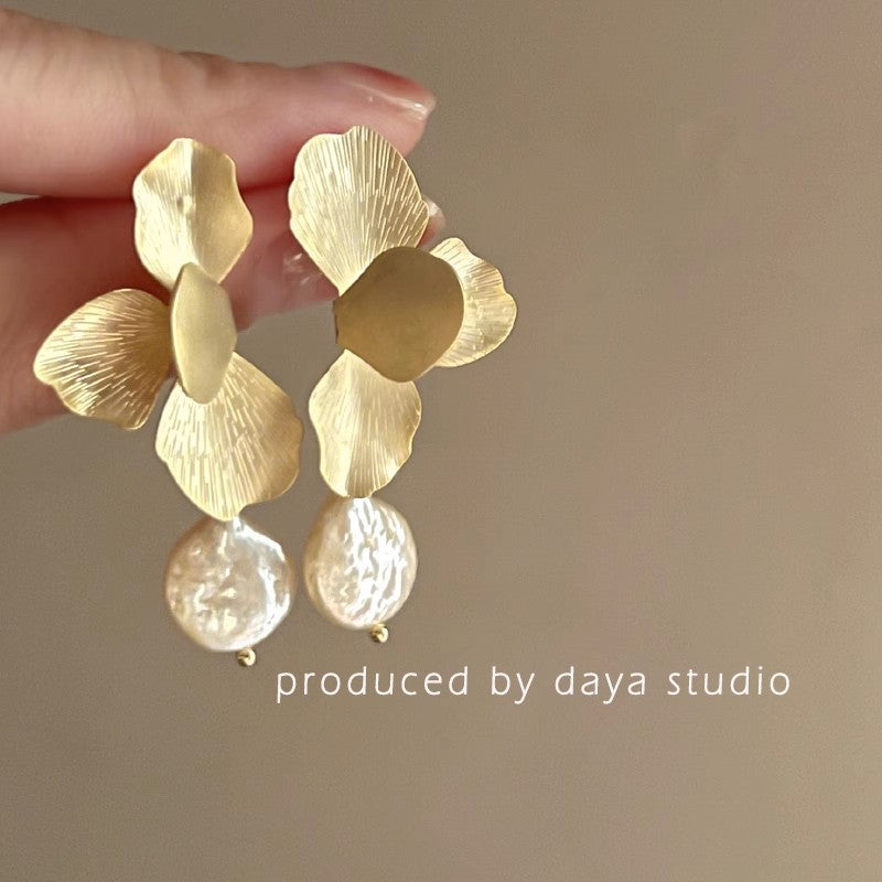 Lirio Charm Bow & Butterfly Earrings