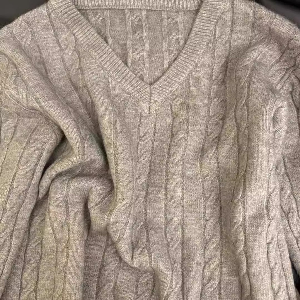 V-neck relaxed and elegant soft twisted knitted sweater