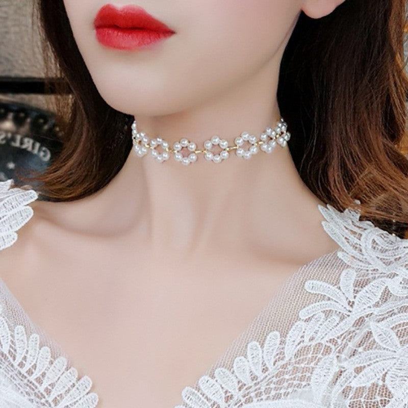 Retro Luxury Butterfly Pearl Pendant Necklace