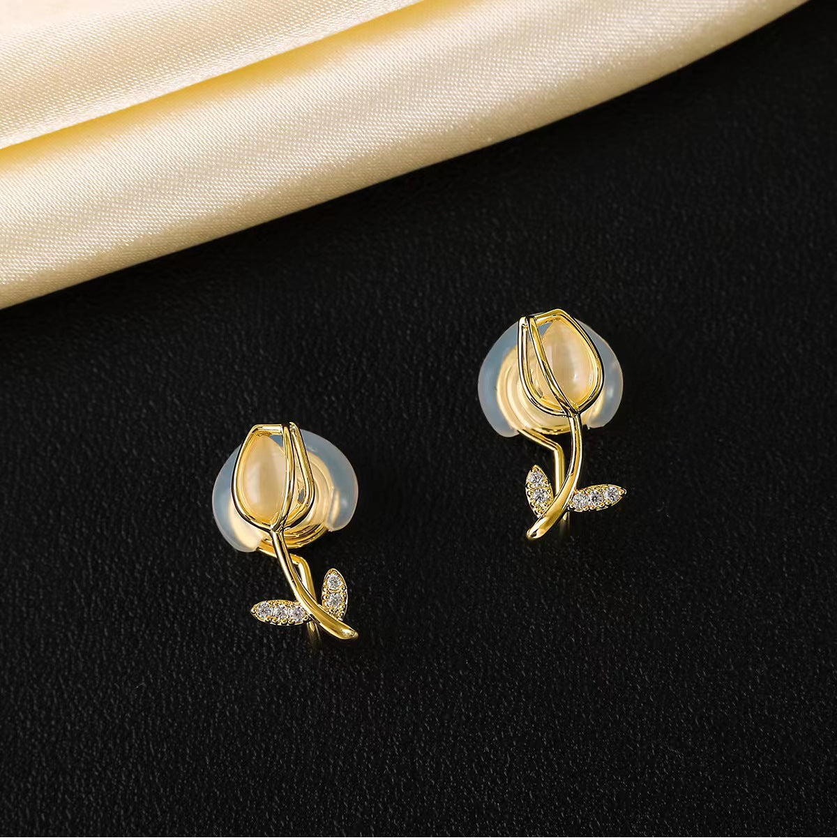 Aurielle Clip-On Pearl Earrings