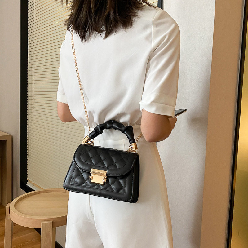 Lady's shoulder bag