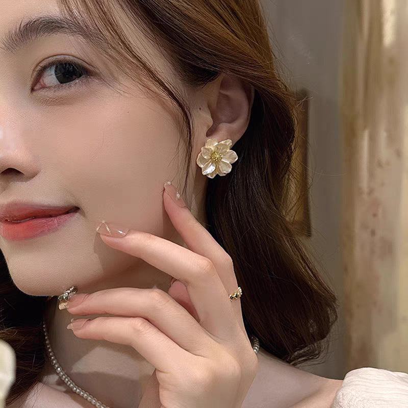 Lustre Bloom Silver Pearl Earrings