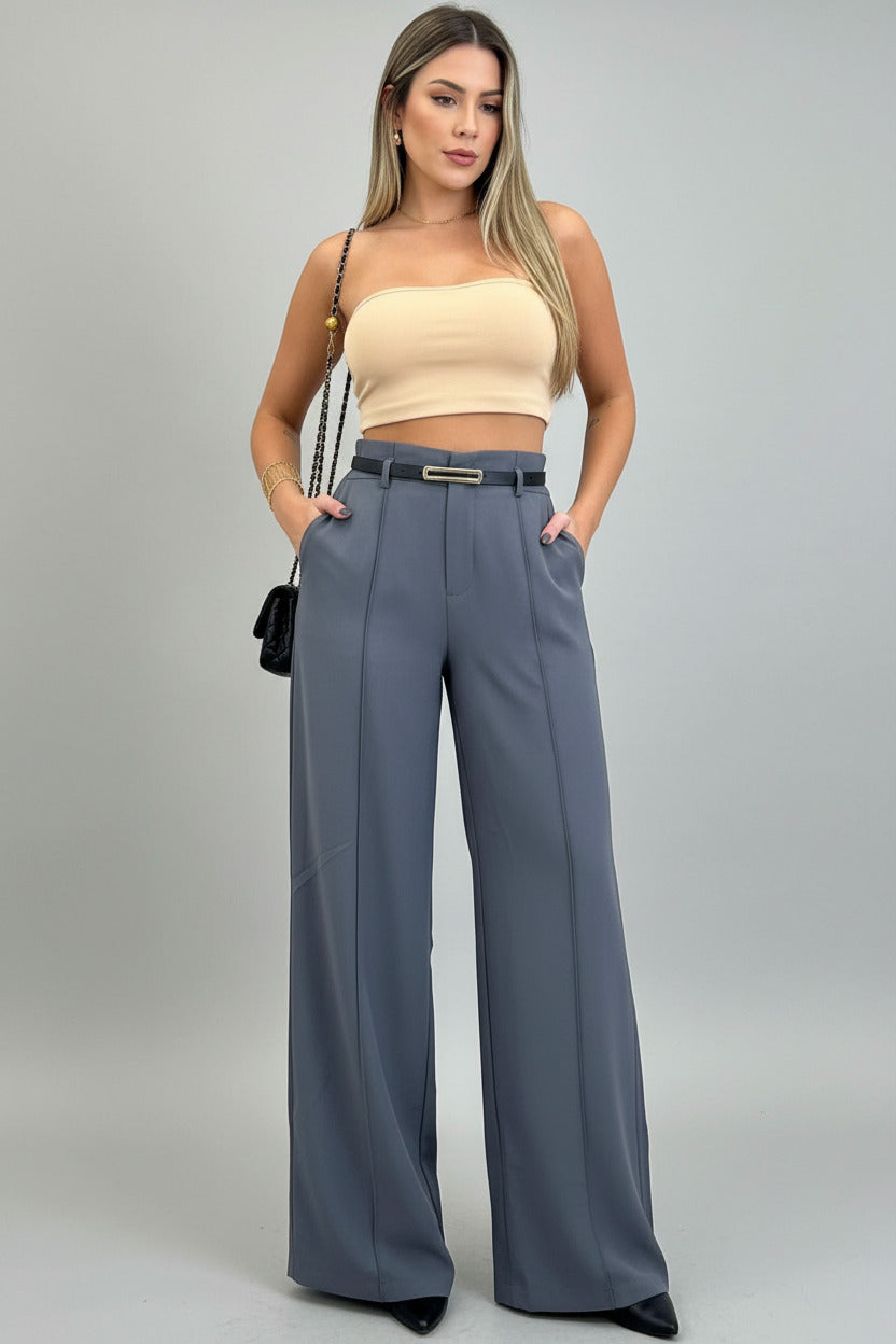 Simple and form-fitting suit trousers