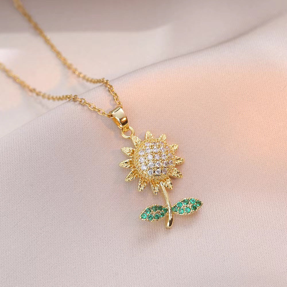 Fashionable retro-style clavicle necklace