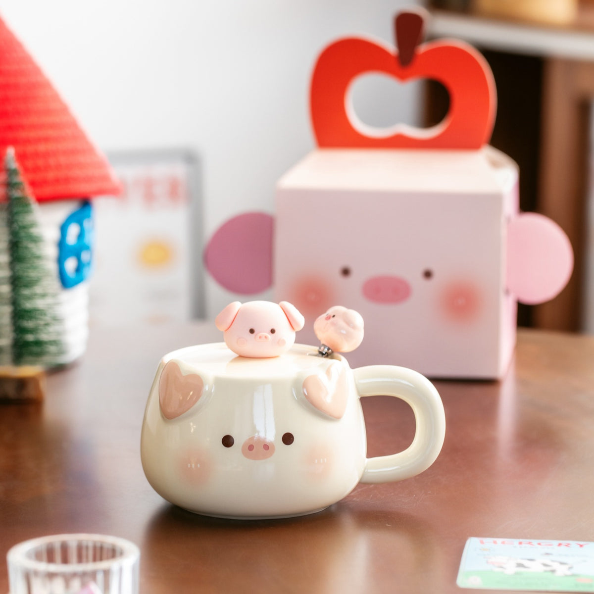 Creative Piggy Ceramic Mug with Lid