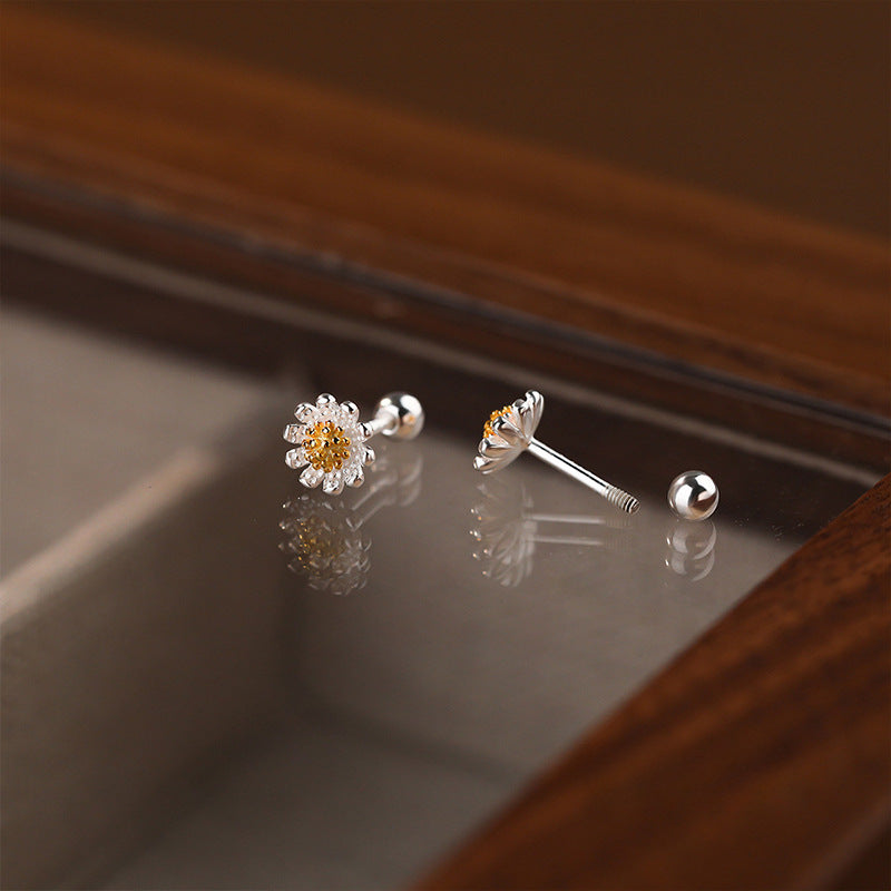 S925 pure silver daisy stud earrings