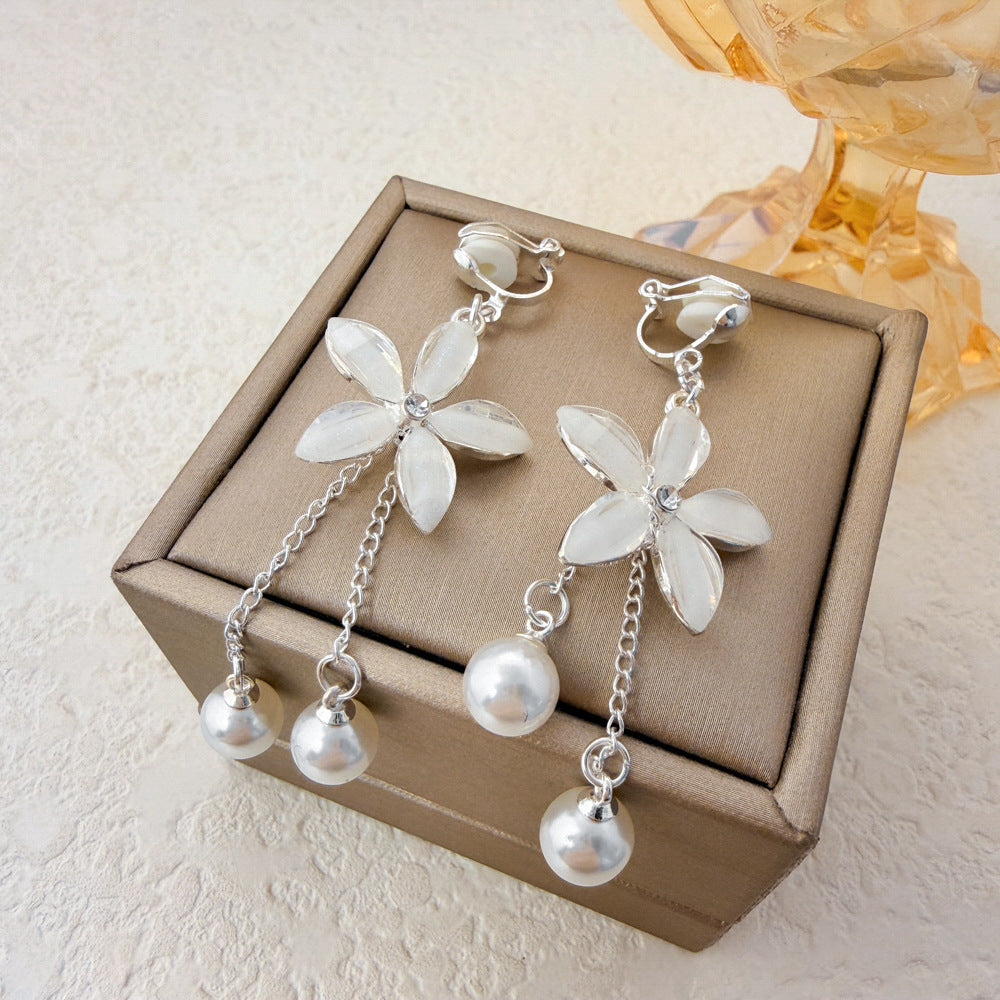 Lustrelace Pearl Ear Clips