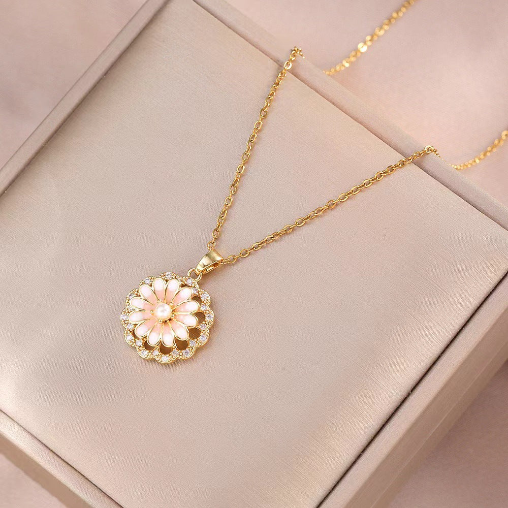 Fashionable retro-style clavicle necklace