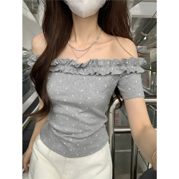 Off-shoulder short-sleeve T-shirt with wooden lace trim