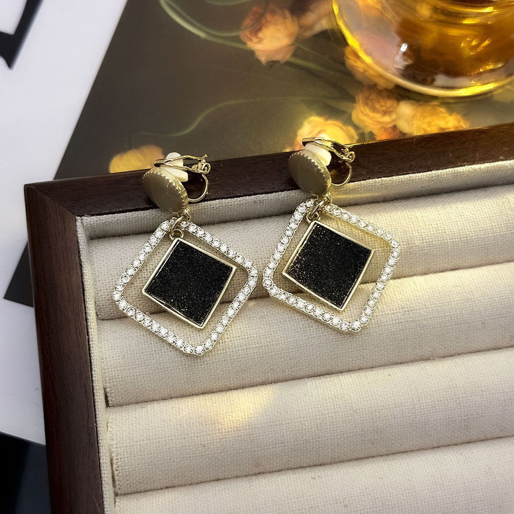 Lustrelace Pearl Ear Clips