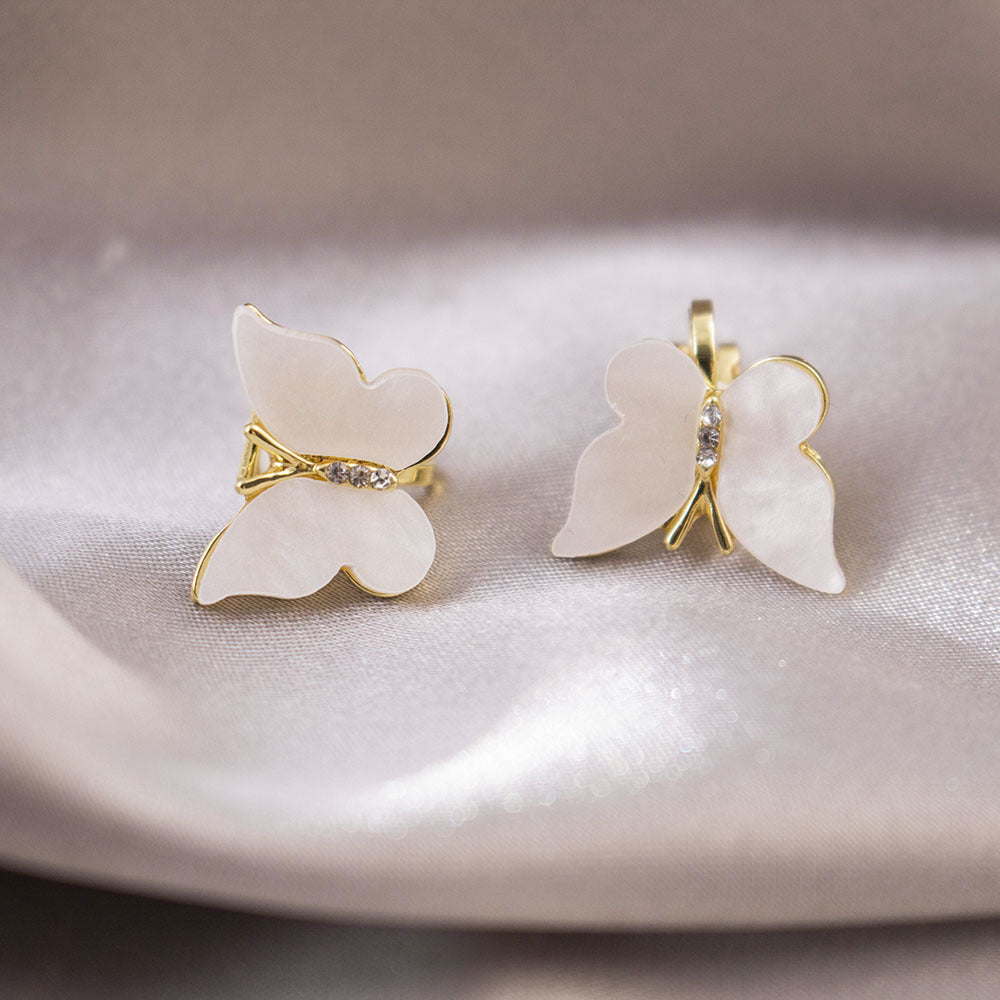 Lustrelace Pearl Ear Clips