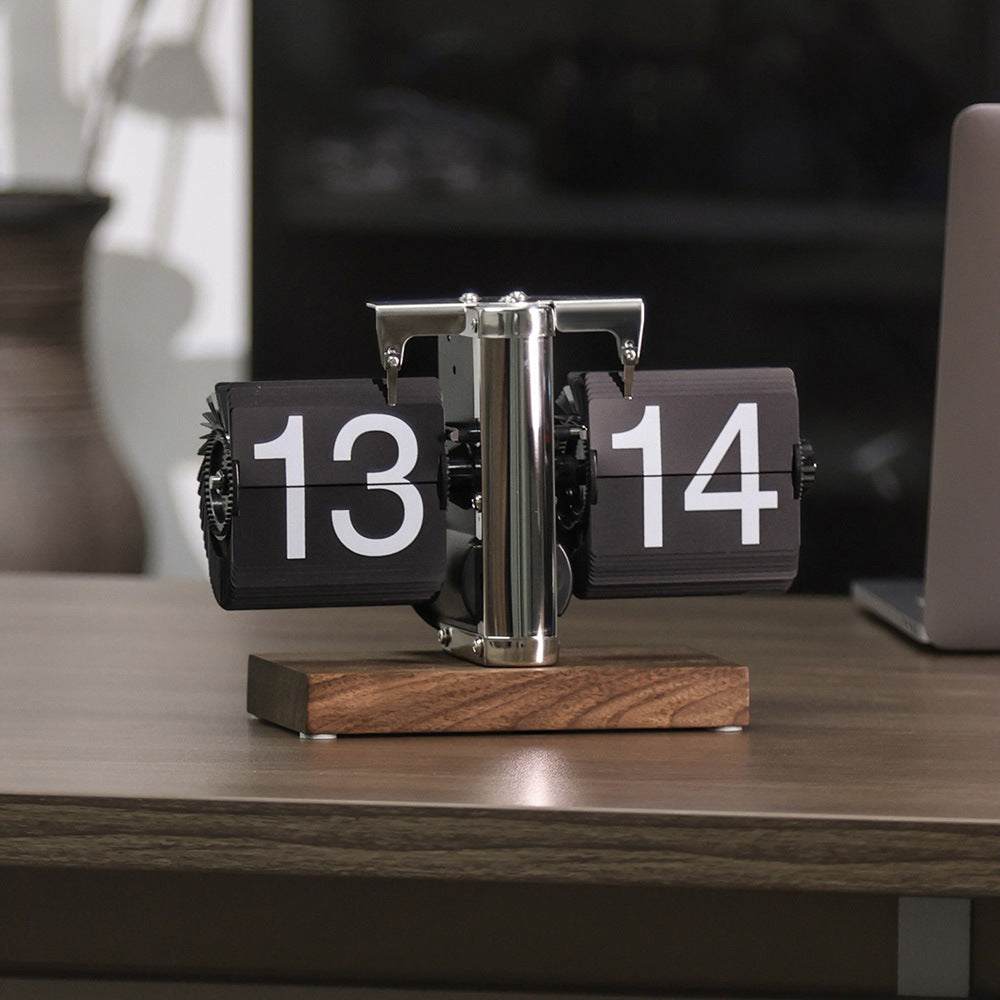 Automatic Flip Page Clock Retro Design