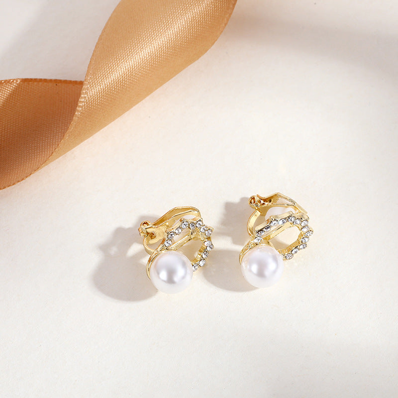 Lustrelace Pearl Ear Clips