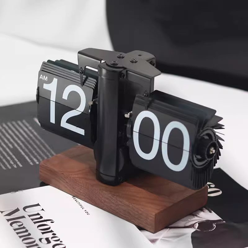 Automatic Flip Page Clock Retro Design