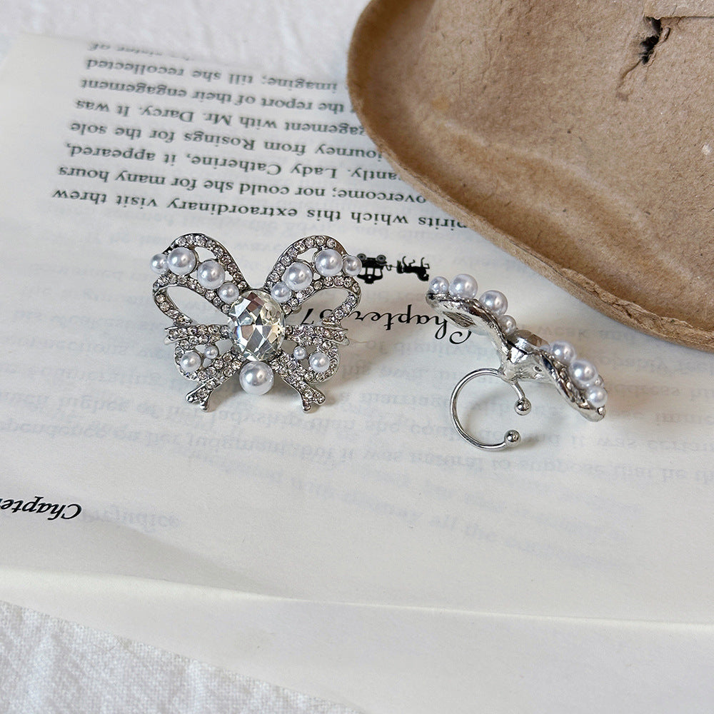Lustrelace Pearl Ear Clips