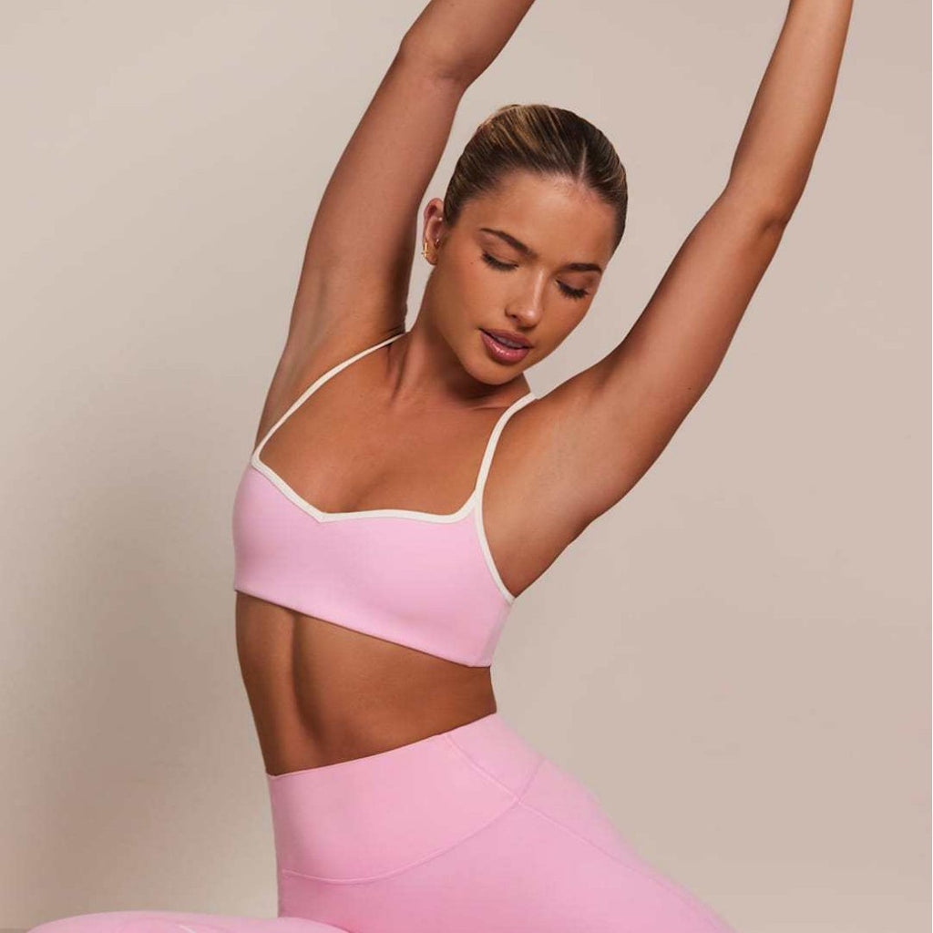 Women's Seamless Yoga Set with Supportive Fit
