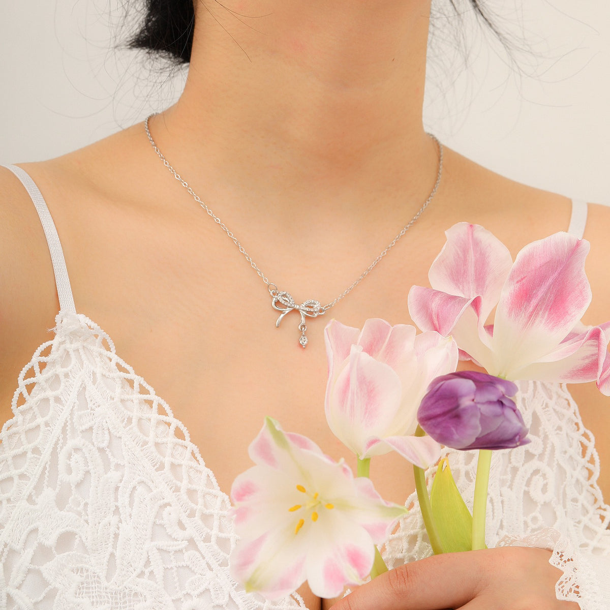 Retro Luxury Butterfly Pearl Pendant Necklace