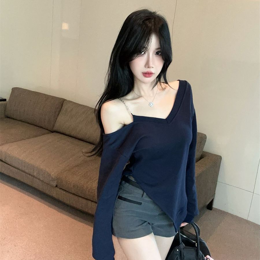 Womens Off-Shoulder Chain Long Sleeve Sweatshirt