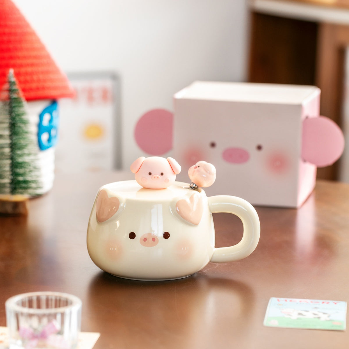 Creative Piggy Ceramic Mug with Lid