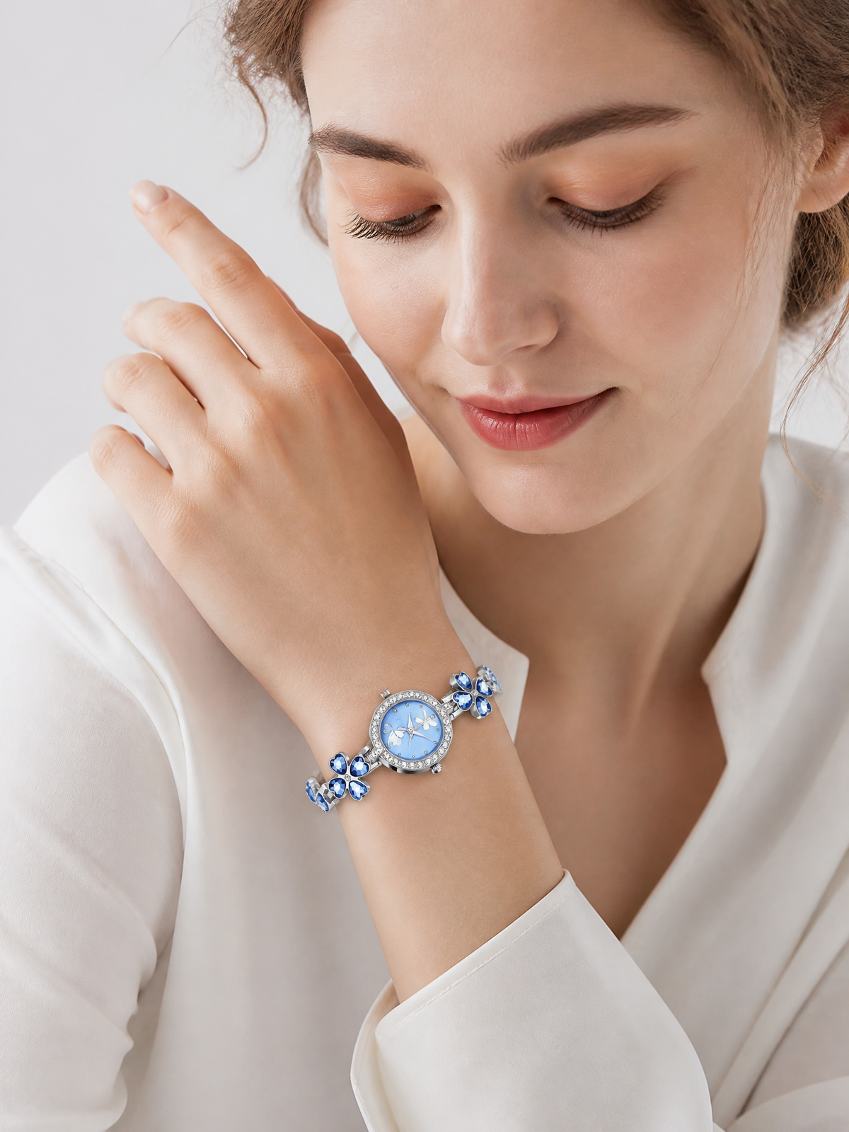 Clover Crystal Bracelet Watch for Women - Elegant Floral Timepiece