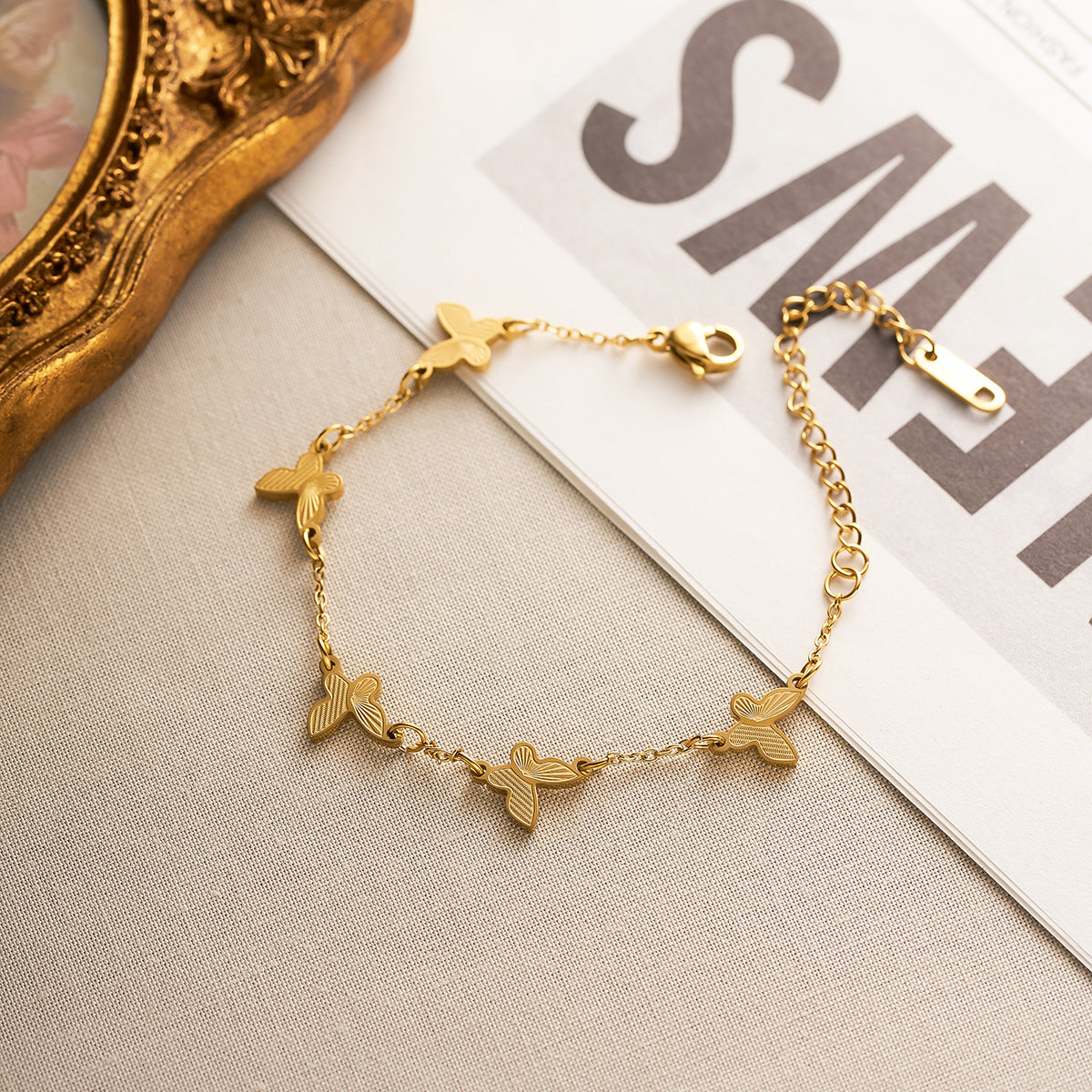 gold bracelet