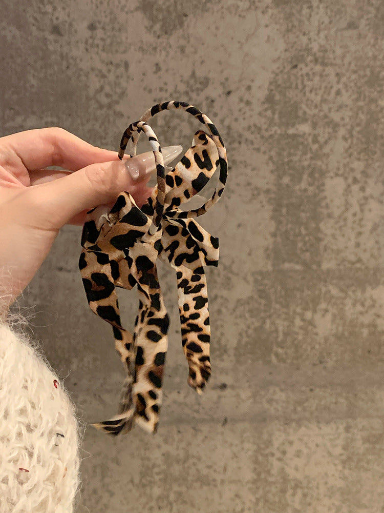 Lirio Charm Bow & Butterfly Earrings