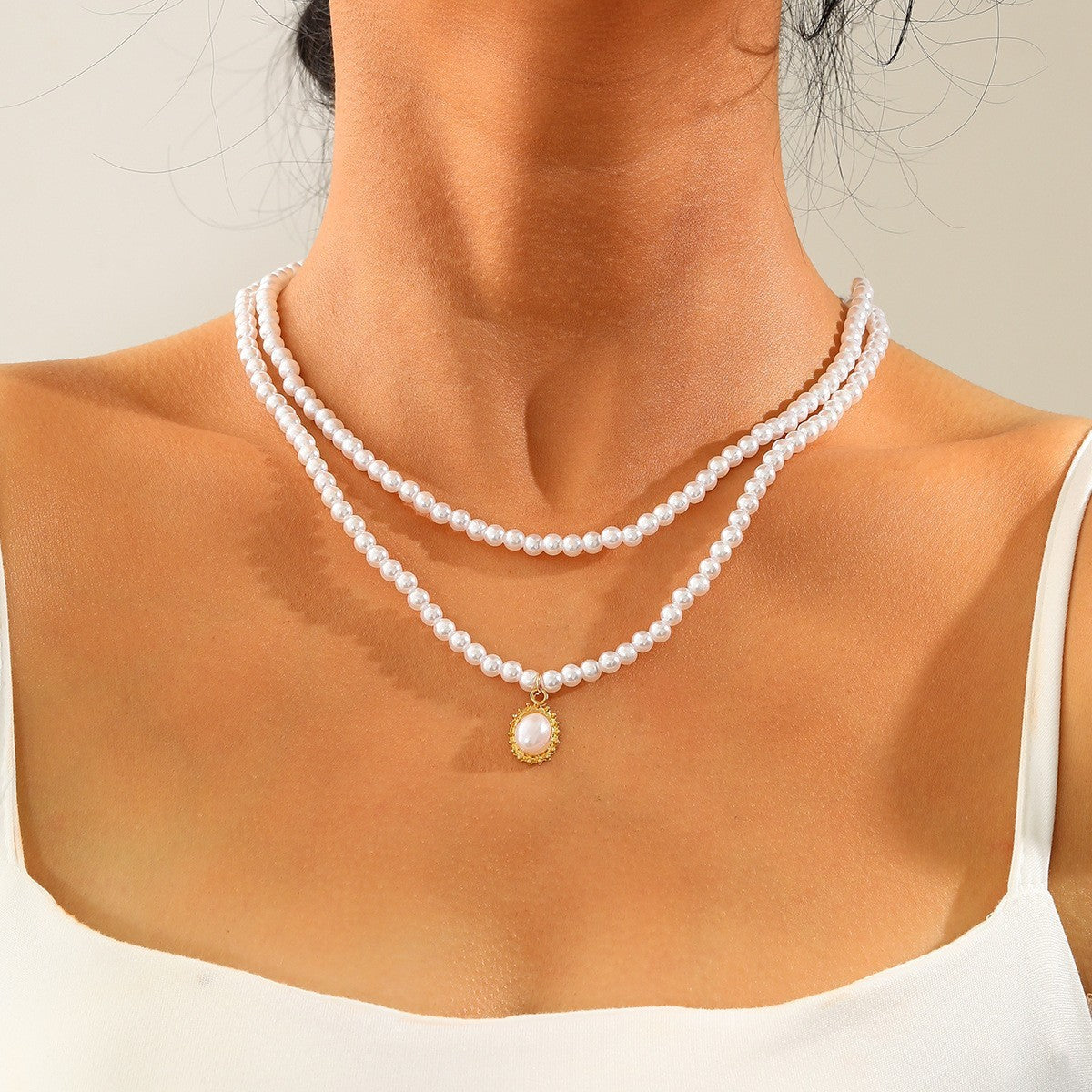 Retro Luxury Butterfly Pearl Pendant Necklace