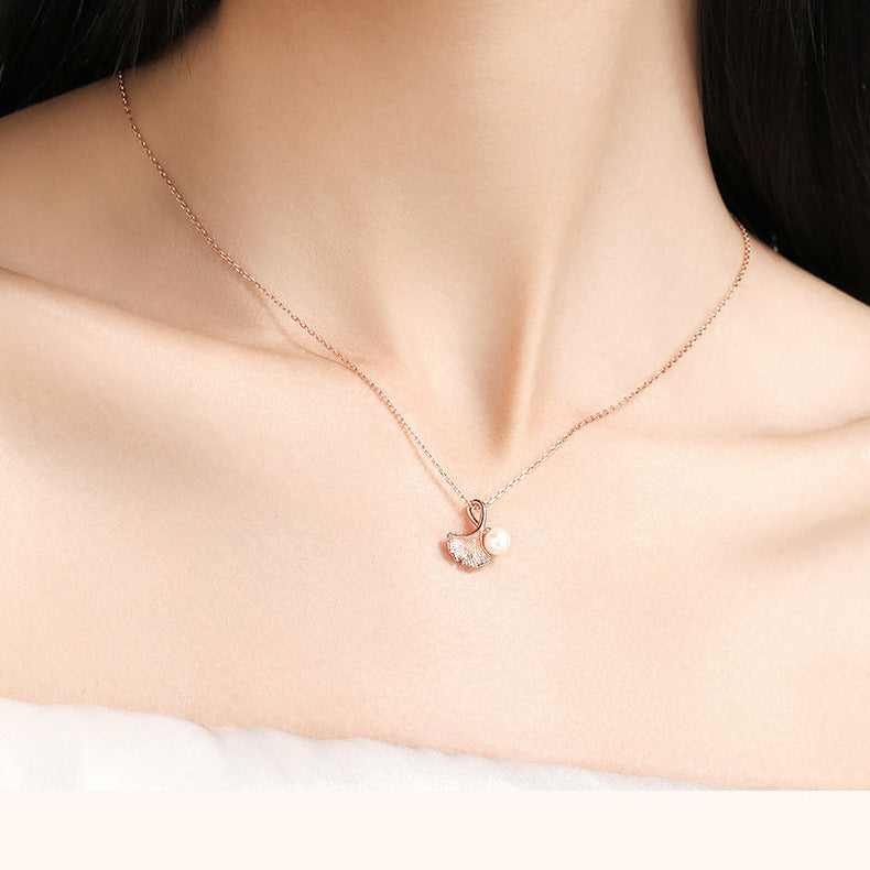 Elegant Ginkgo Leaf Pearl Necklace