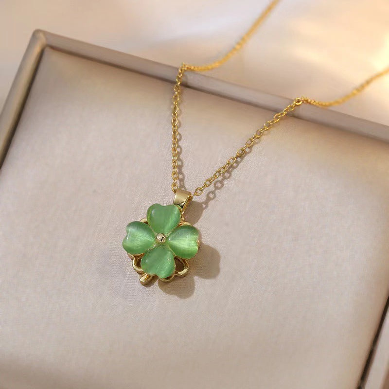 Fashionable retro-style clavicle necklace