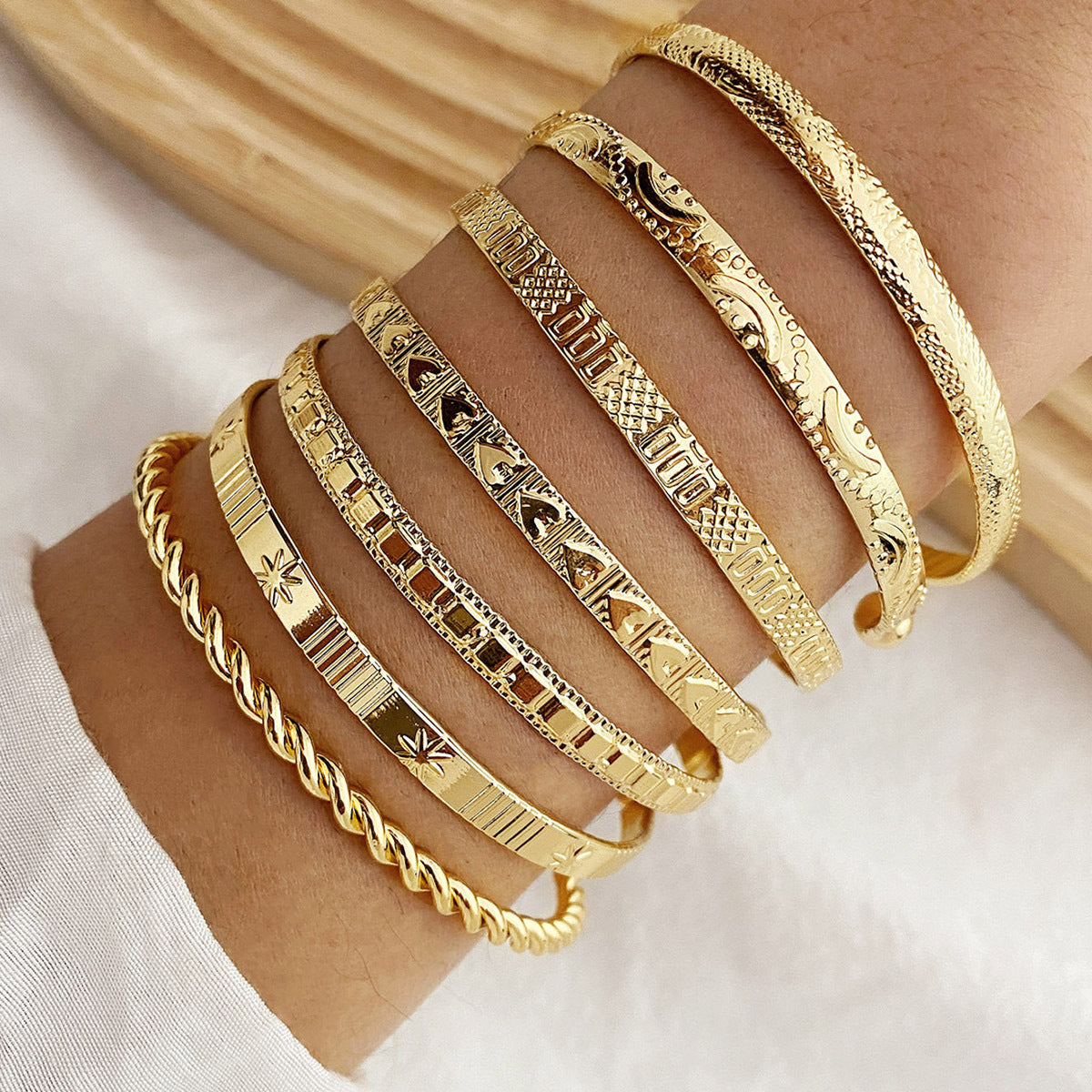 Geometric Heart Knot Bracelet Set