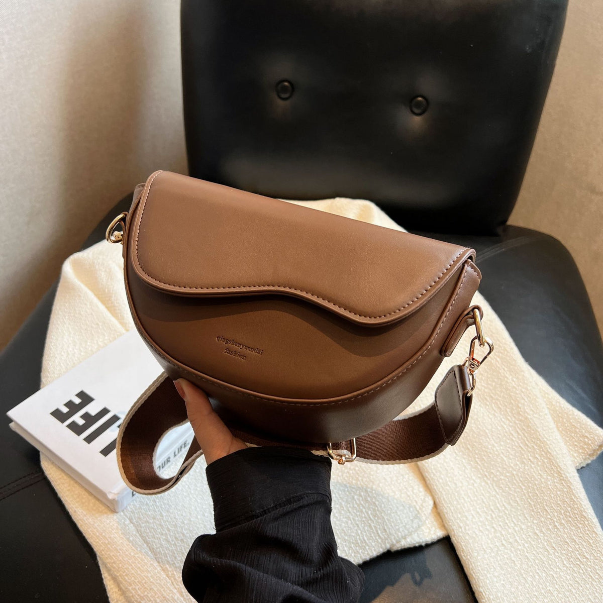Versatile texture crossbody bag