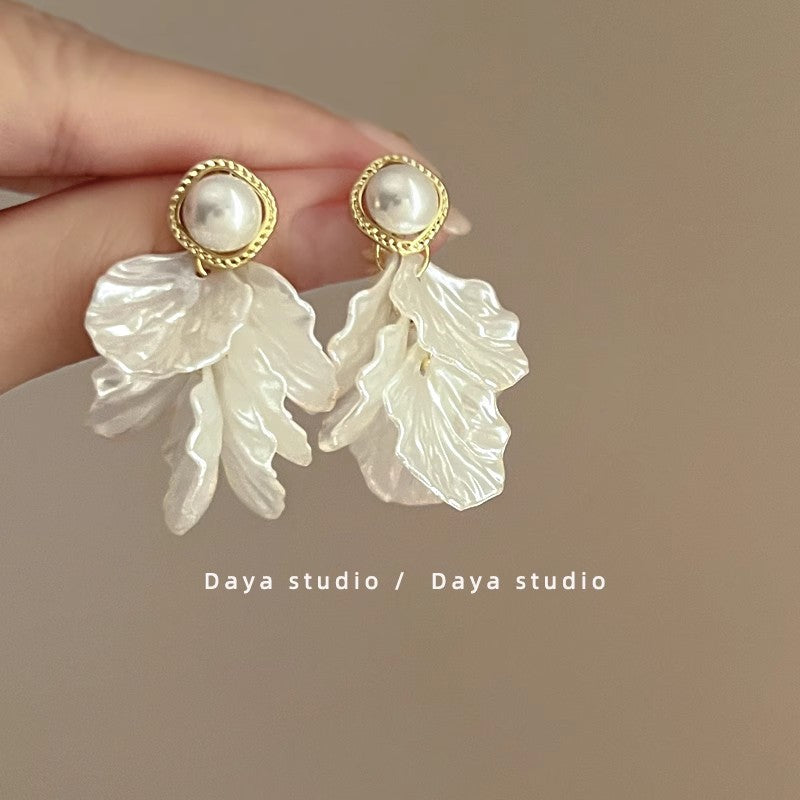 Lirio Charm Bow & Butterfly Earrings