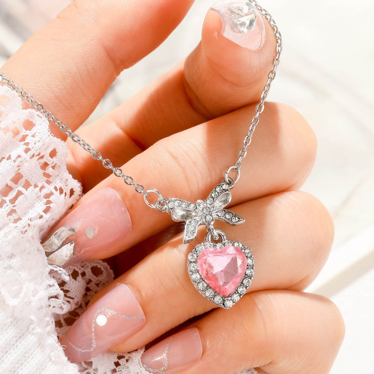 Retro Luxury Butterfly Pearl Pendant Necklace