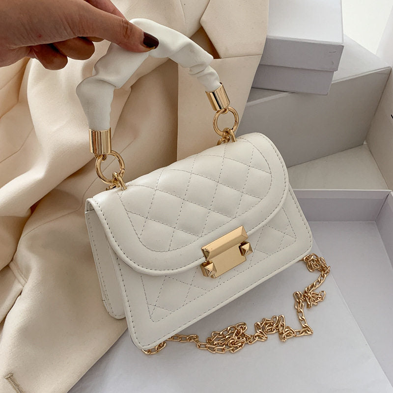 Lady's shoulder bag