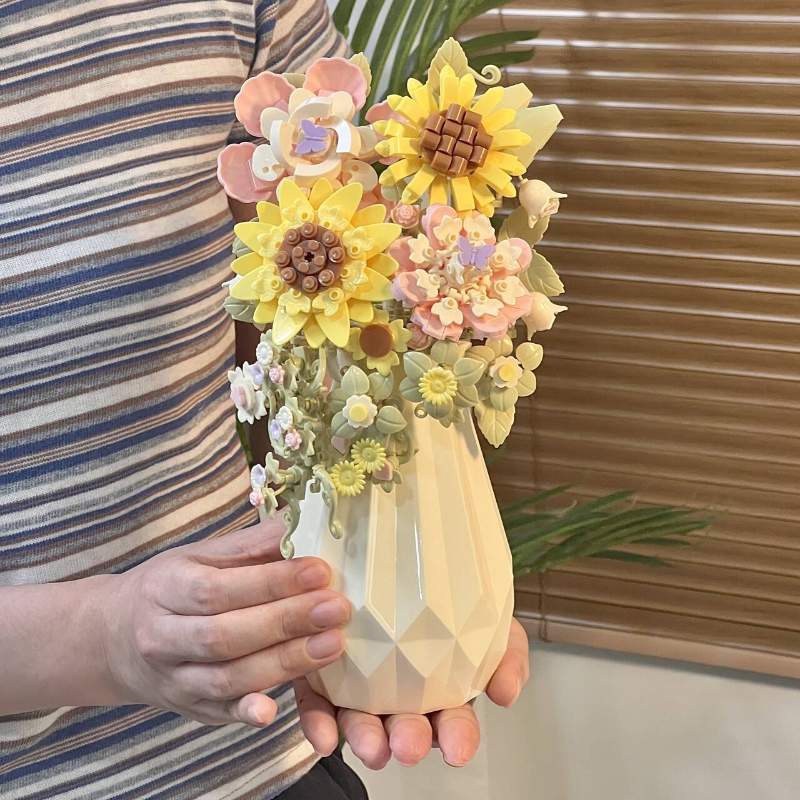 DIY Building Block Flower Bouquet