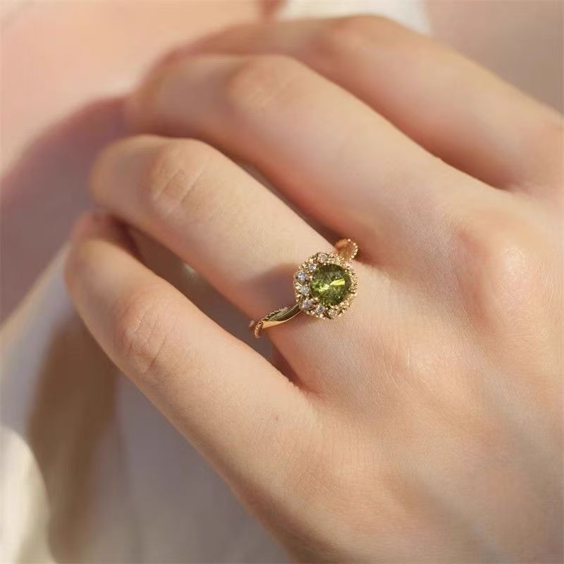 Vintage Olive Green Zircon Open Finger Ring