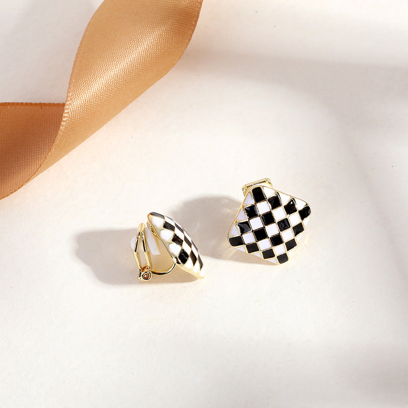 Lustrelace Pearl Ear Clips