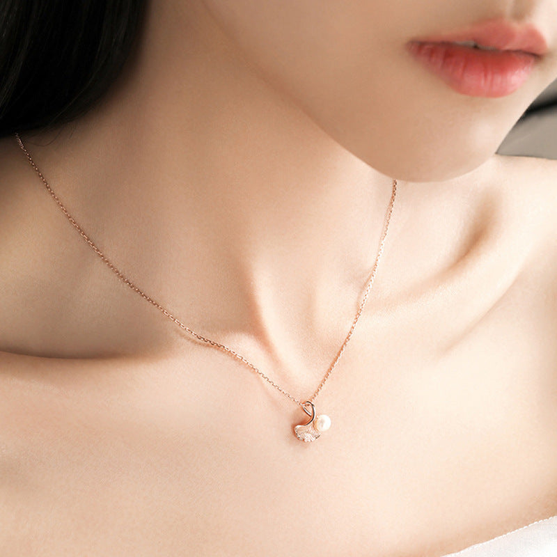 Elegant Ginkgo Leaf Pearl Necklace
