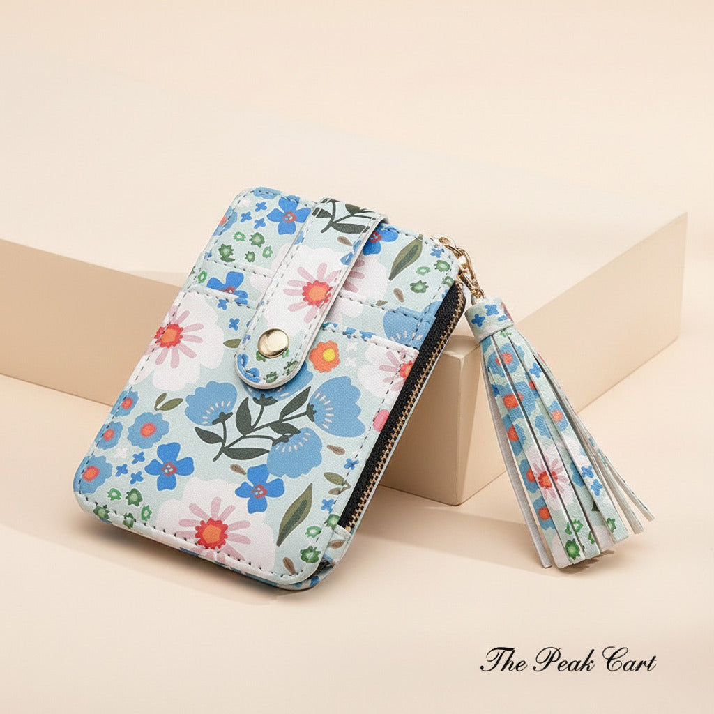 Silicone bracelet with frilled edges and card holder