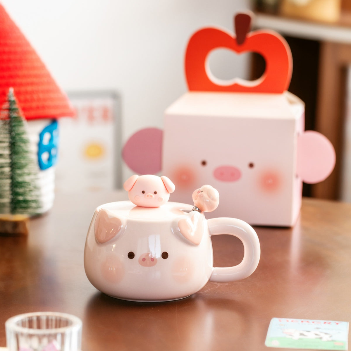 Creative Piggy Ceramic Mug with Lid