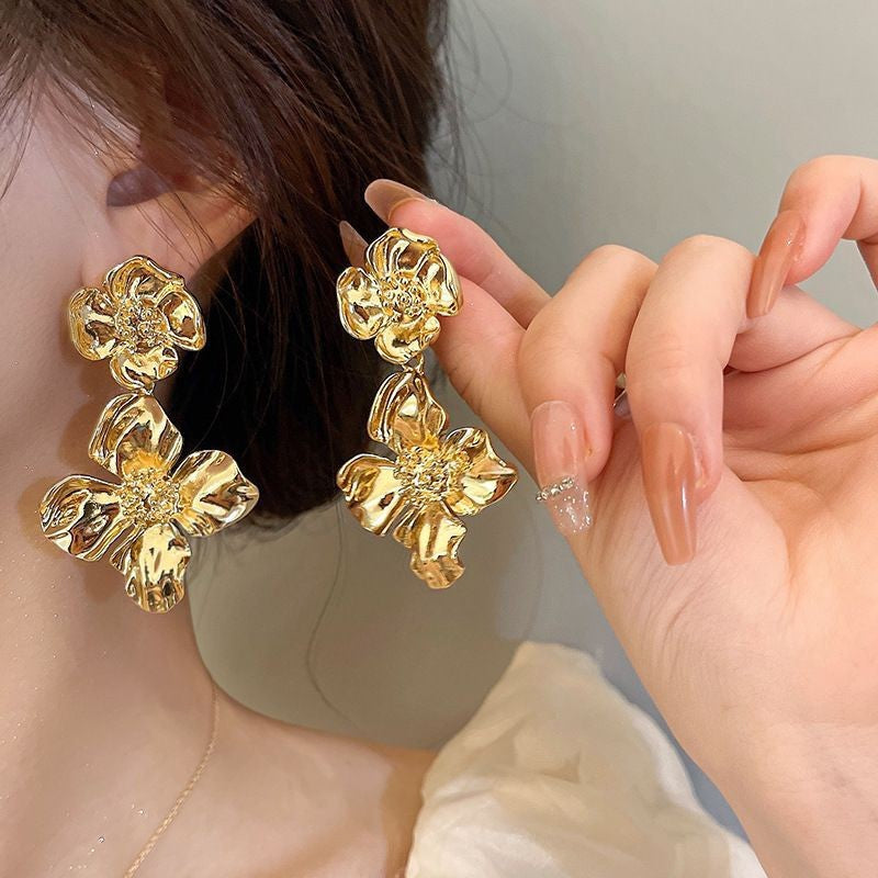 Linea Geometric Metal Earrings
