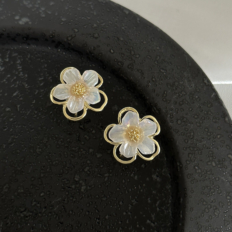 Aurielle Clip-On Pearl Earrings
