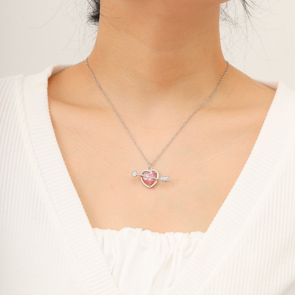 Retro Luxury Butterfly Pearl Pendant Necklace