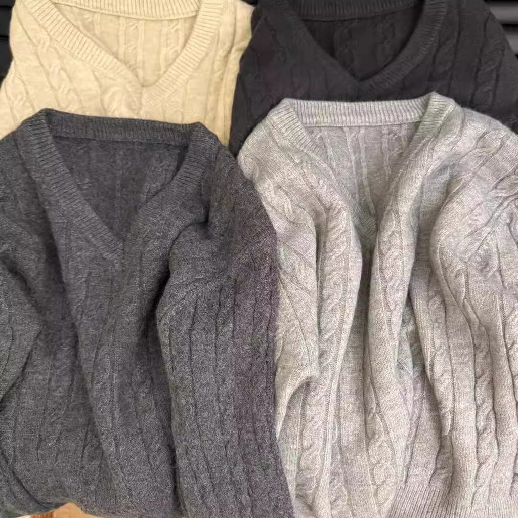 V-neck relaxed and elegant soft twisted knitted sweater