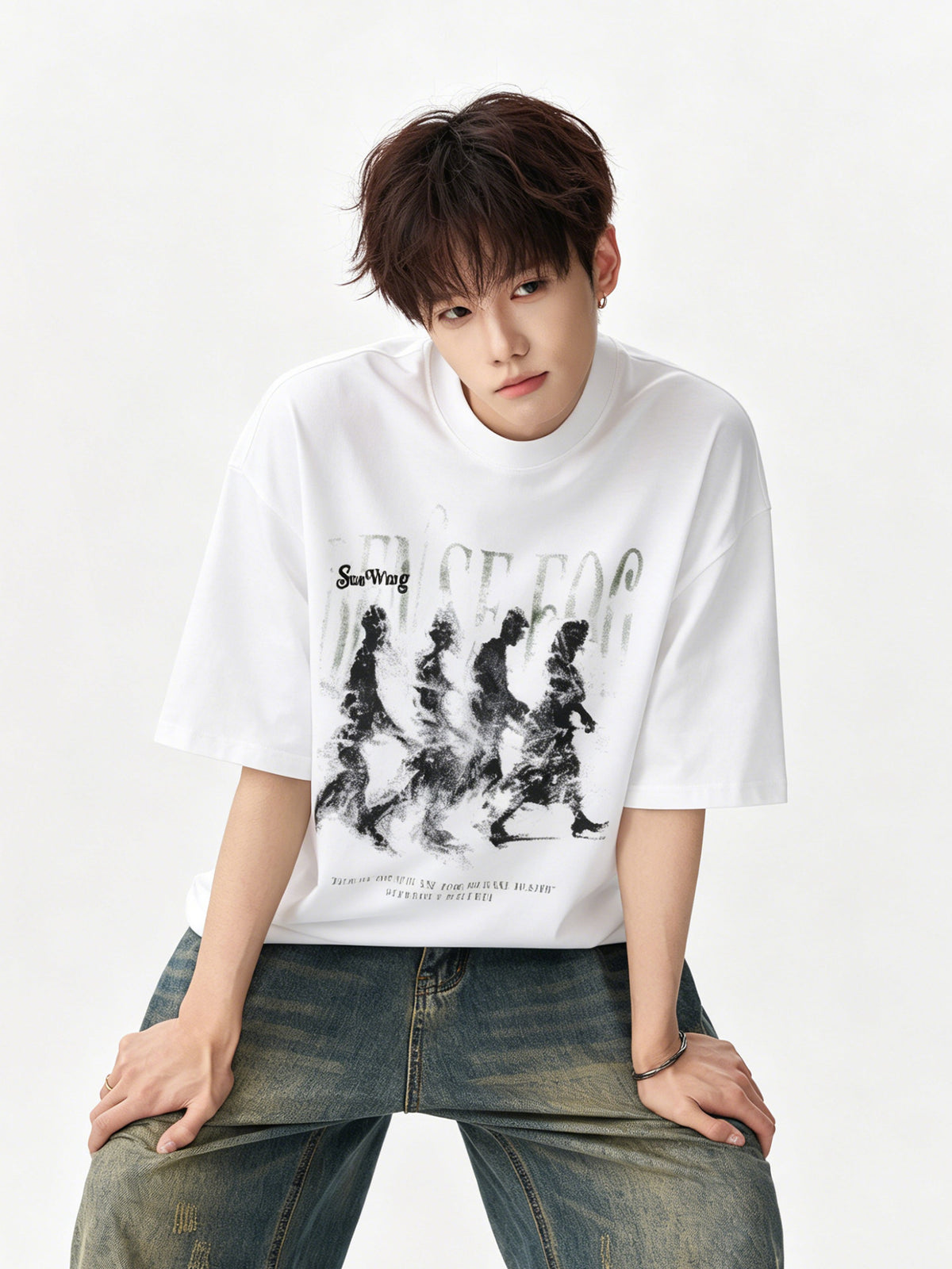 Short Sleeve Crew Neck T-Shirt with Printed Graphics